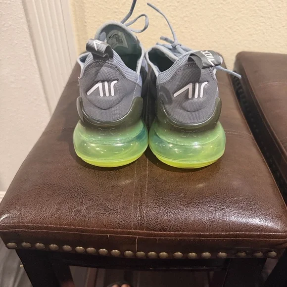 Nike Air Max 270 Women's Gray with Green Accents
USED!
NO BOX 📦 - Picture 3 of 4